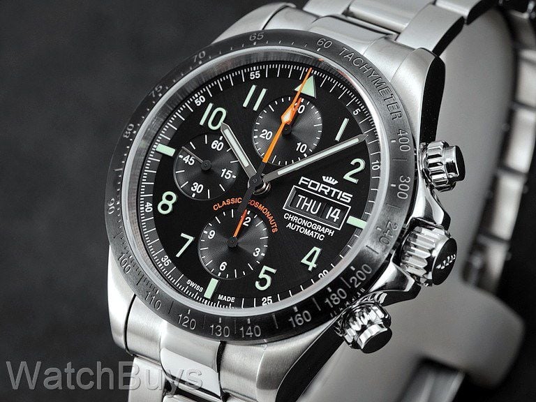 fortis classic cosmonauts chronograph ceramic pm on bracelet