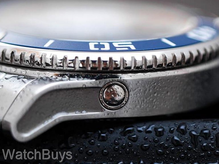 Hanhart Aquasphere FreeFall Blue on Bracelet