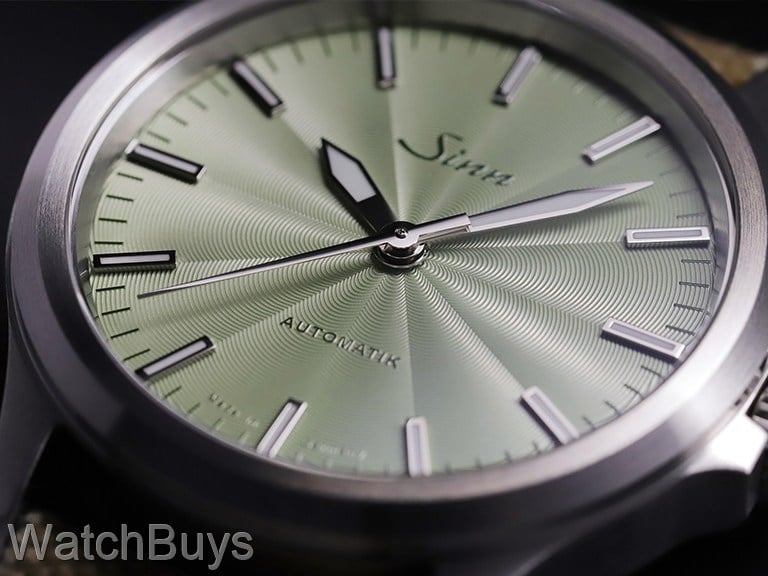 Sinn 556 I Sage Limited Edition on Fine Link Bracelet