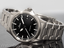 Sinn 556 I on Bracelet