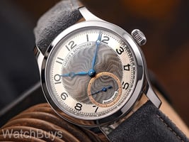 Show product details for Jaeger & Benzinger Edition 6 Moire Arabic Steel Case
