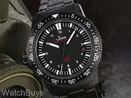 Show product details for Sinn EZM 3 S Divers on H-Link Quick Adjust Bracelet