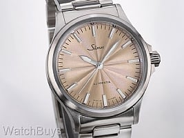 Show product details for Sinn 556 I Sand Limited Edition on H-Link Quick Adjust Bracelet
