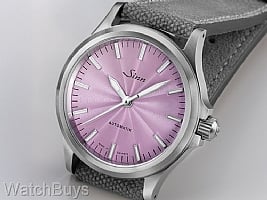 Show product details for Sinn 556 I Mauve Limited Edition on Strap