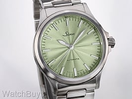 Show product details for Sinn 556 I Sage Limited Edition on H-Link Quick Adjust Bracelet