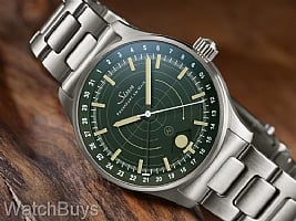 Show product details for Sinn 308 Hunter on H-Link Quick Adjust Bracelet