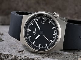 Show product details for Sinn 544 on Silicone Strap