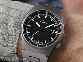 Show product details for Sinn 544 on H-Link Quick Adjust Bracelet Non-Refundable Deposit