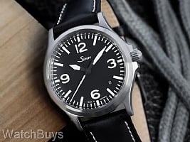 Show product details for Sinn 556 A on Strap