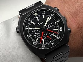 Show product details for Sinn 140 St Black Fully Tegimented SZ-01 Calibre on Bracelet