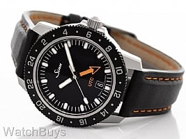 Show product details for Sinn 105 St Sa UTC on Leather Strap