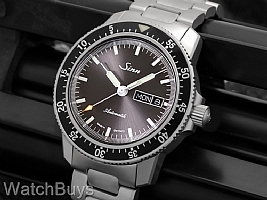 Show product details for Sinn 104 Fan Group Limited Edition on Bracelet